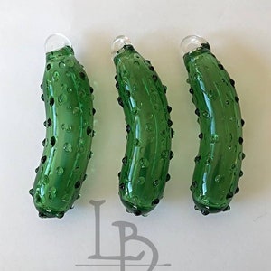 ONE single Christmas Blown Glass Pickle Christmas Tree Green Glass Pickle Christmas Tree Weihnachtsgurke German Pickle Ornament Gift image 1