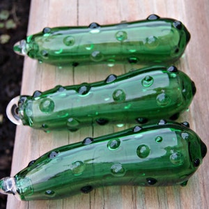 ONE single Christmas Blown Glass Pickle Christmas Tree Green Glass Pickle Christmas Tree Weihnachtsgurke German Pickle Ornament Gift image 7