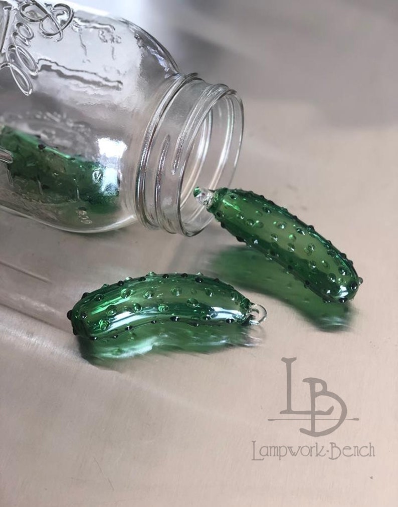 ONE single Christmas Blown Glass Pickle Christmas Tree Green Glass Pickle Christmas Tree Weihnachtsgurke German Pickle Ornament Gift image 4