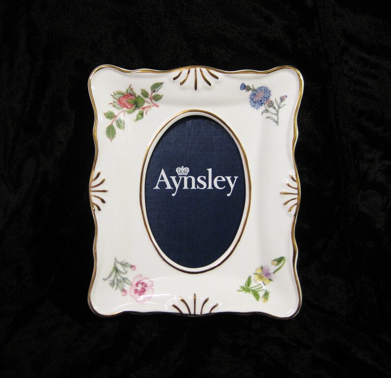 Aynsley China Photograph Frame Wild Tudor Pattern image 0