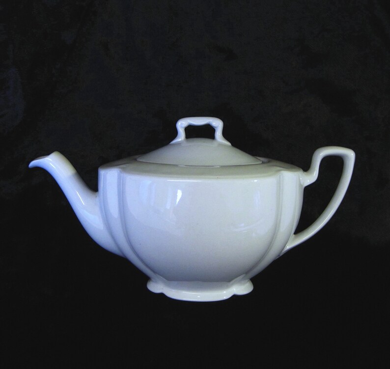 Johnson Brothers Greydawn 3 to 4 Cup Teapot Light image 0