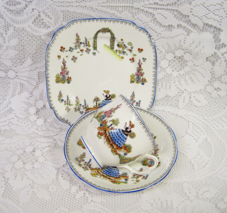 Royal Albert Crown China Dainty Dinah Tea Trio Countess image 0