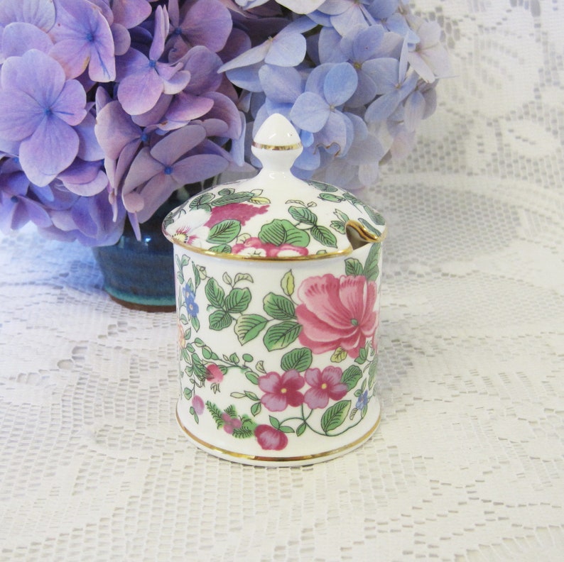 Crown Staffordshire Thousand Flowers China image 0
