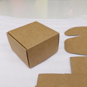 10 pezzi Scatola di carta (2,56 x 2,56 x 1,57") - Scatola di carta Kraft - Scatola di carta marrone - Scatola regalo - Scatola per bomboniere - Scatola per gioielli - Imballaggio 08