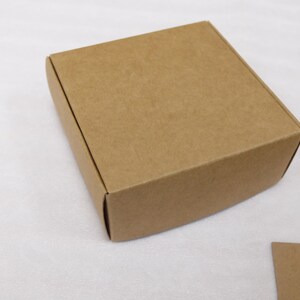 10 pezzi Scatola di carta 3,35 x 3,35 x 1,38" - Scatola di carta Kraft - Scatola di carta marrone - Scatola regalo - Scatola per bomboniere - Scatola per gioielli - Imballaggio artigianale 07