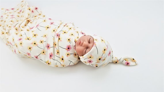 daisy swaddle