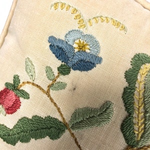Vintage Linen Embroidered Floral Tree Throw Pillow image 4