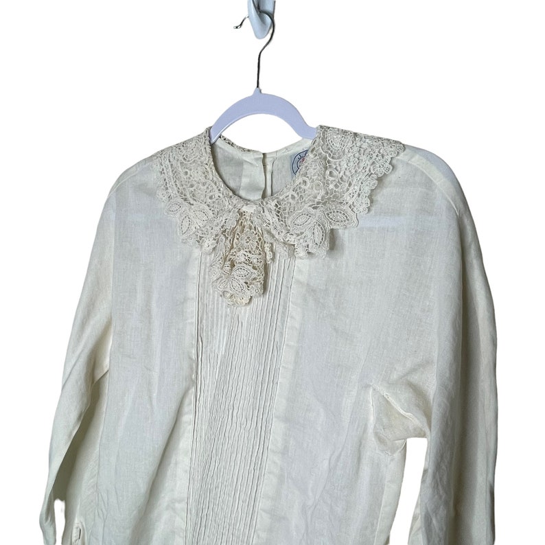 Vintage JG Hook 80s Victorian Style White Linen Blend Blouse Lace with back button up size 8 image 5