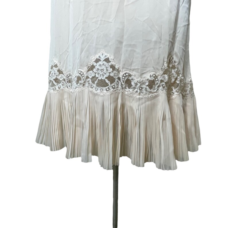 Vintage 60s Vanity Fair Pink Blush Nylon Nightgown w/ Chiffon Bodice Lace Size 32 image 5