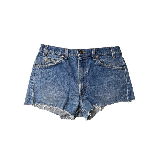 Vintage Levi’s 505 Cutoff Daisy Dukes Shorts, siz… - image 1