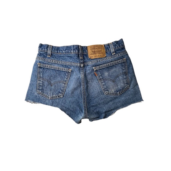 Vintage Levi’s 505 Cutoff Daisy Dukes Shorts, siz… - image 2