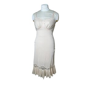 Vintage 60s Vanity Fair Pink Blush Nylon Nightgown w/ Chiffon Bodice Lace Size 32 image 6