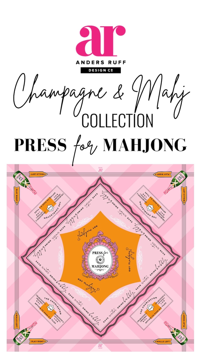 Pu&ograve; includere: Design di gioco del Mahjong rosa e arancione con illustrazioni di bottiglie di champagne. Il testo recita "Champagne & Mahj Collection" e "Press for Mahjong". Il design include il logo Anders Ruff.