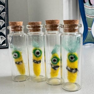 Monstruo en un frasco de fieltro con aguja; Fantasma en un frasco; Extraterrestre en un frasco; Hecho a mano - HECHO A PEDIDO Banana Bob