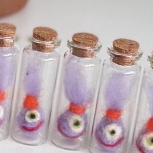 Monstruo en un frasco de fieltro con aguja; Fantasma en un frasco; Extraterrestre en un frasco; Hecho a mano - HECHO A PEDIDO Purple Poko