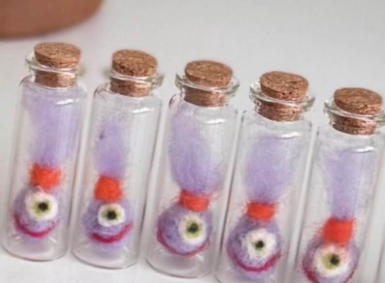 Monstruo en un frasco de fieltro con aguja; Fantasma en un frasco; Extraterrestre en un frasco; Hecho a mano - HECHO A PEDIDO Purple Poko