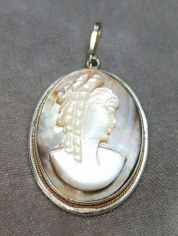 Marked 800 Silver Mother of Pearl Cameo Pendant