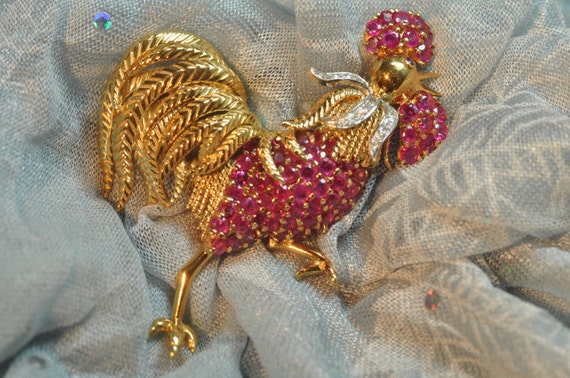 18K Yellow Gold Natural Ruby and Diamond Rooster … - image 1