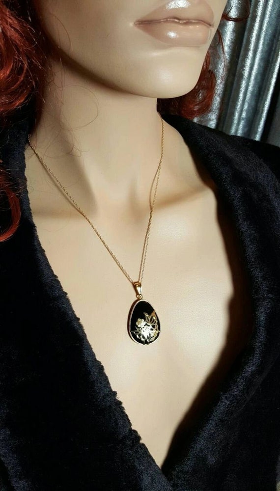14K Yellow Gold Onyx Pendant with a 14K Yellow Go… - image 5