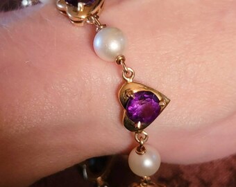 14K Yellow Gold 7 1/2 inch Amethyst Heart and Saltwater Cultured Pearl Bracelet. 15.94 Grams