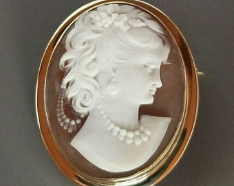 Marked 14K Yellow Gold Shell Cameo Pendant Brooch