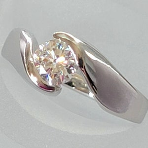Platinum Diamond Ring with a GIA Diamond Grading Certificate that is included with the Diamond Ring Purchase