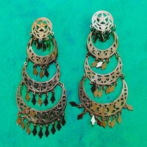 Par de aretes largos estilo candelabro colgantes de oro amarillo de 14 quilates imagen 2