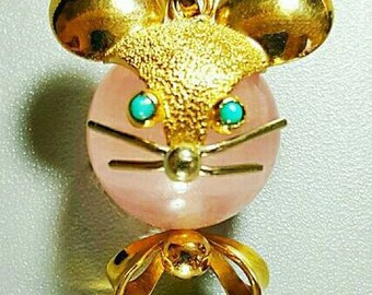 18K Yellow Gold Mouse Pendant with Rose Quartz and Turquoise Eyes