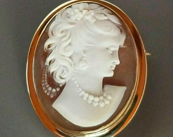 14K Yellow Gold Shell Cameo Pendant Brooch