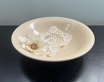 Vintage RRP Co Lg Stoneware Bowl Roseville Ohio USA
