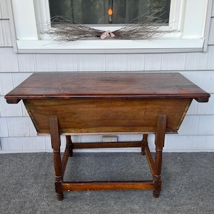 Antique Wood Dough Box Table - Solid Wood Dough Box with Lift Off Lid End Table and Storage - Primitive Rustic Farmhouse Dough Box