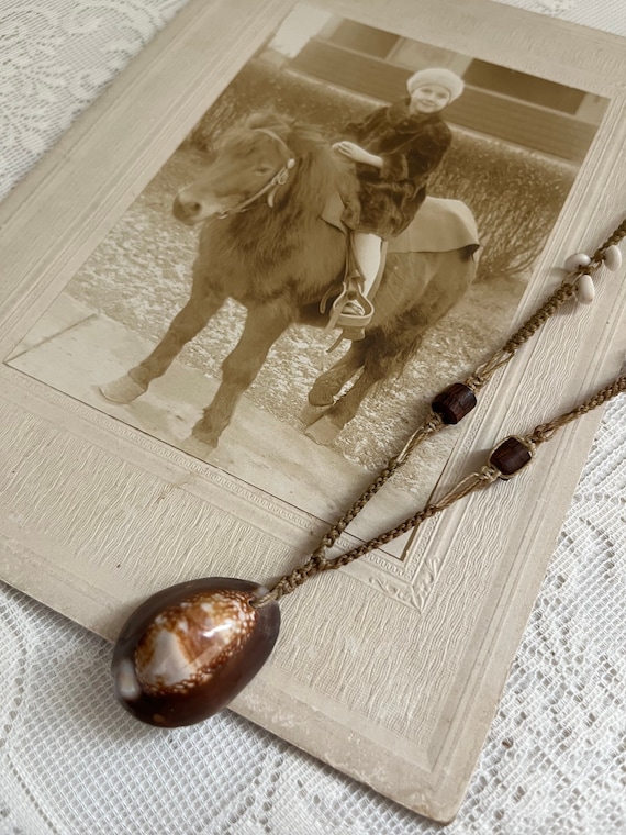 Vintage Macramé Cowrie Shell Necklace Boho Surf B… - image 4