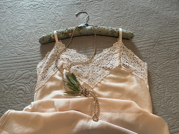 Buy Vintage Lacey Wacoal Slip - Size S Lace Lingerie - Vintage Lingerie -  Lacey 3/4 Length Slip Dress Online in India - Etsy