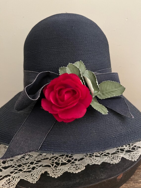 Beautiful Vintage Saks Fifth Avenue Hat - Navy Blue Brimmed  display picture 3