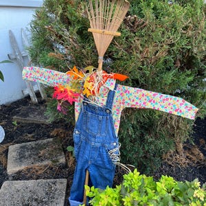 Vintage Rake Scarecrow - Scarecrow in Overalls - Farm Barn Country Fall ...