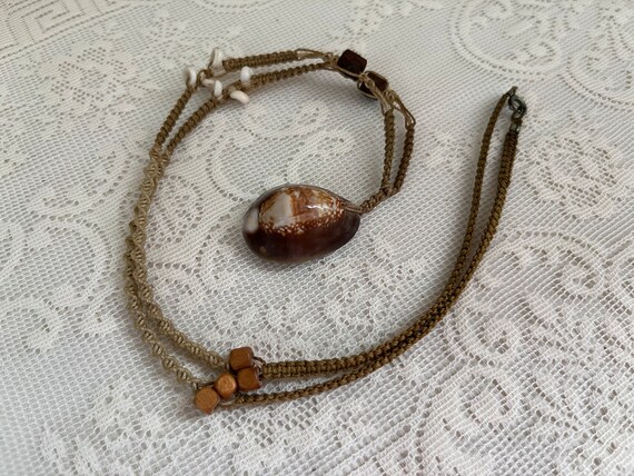 Vintage Macramé Cowrie Shell Necklace Boho Surf B… - image 9