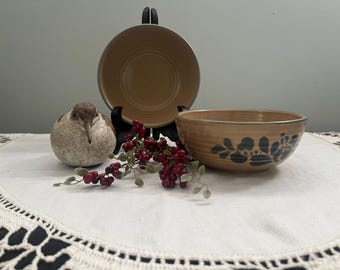 PFALTZGRAFF Folk Art Set of 2 Stoneware Bowls Circa 1980 USA Backstamp - 5 1/2” Soup Cereal Stoneware Bowl