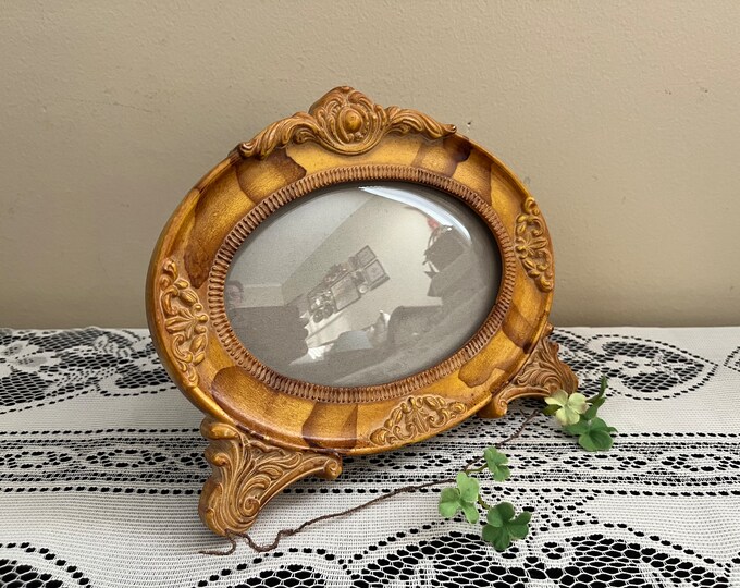 Vintage Faux Carved Wood Resin Frame Oval Picture Frame With Dome Glass