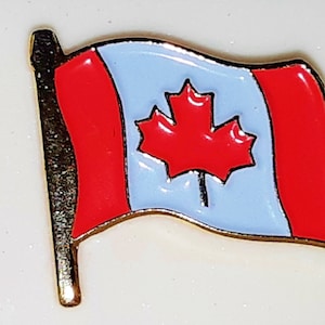 Pin de solapa con la bandera canadiense milenaria