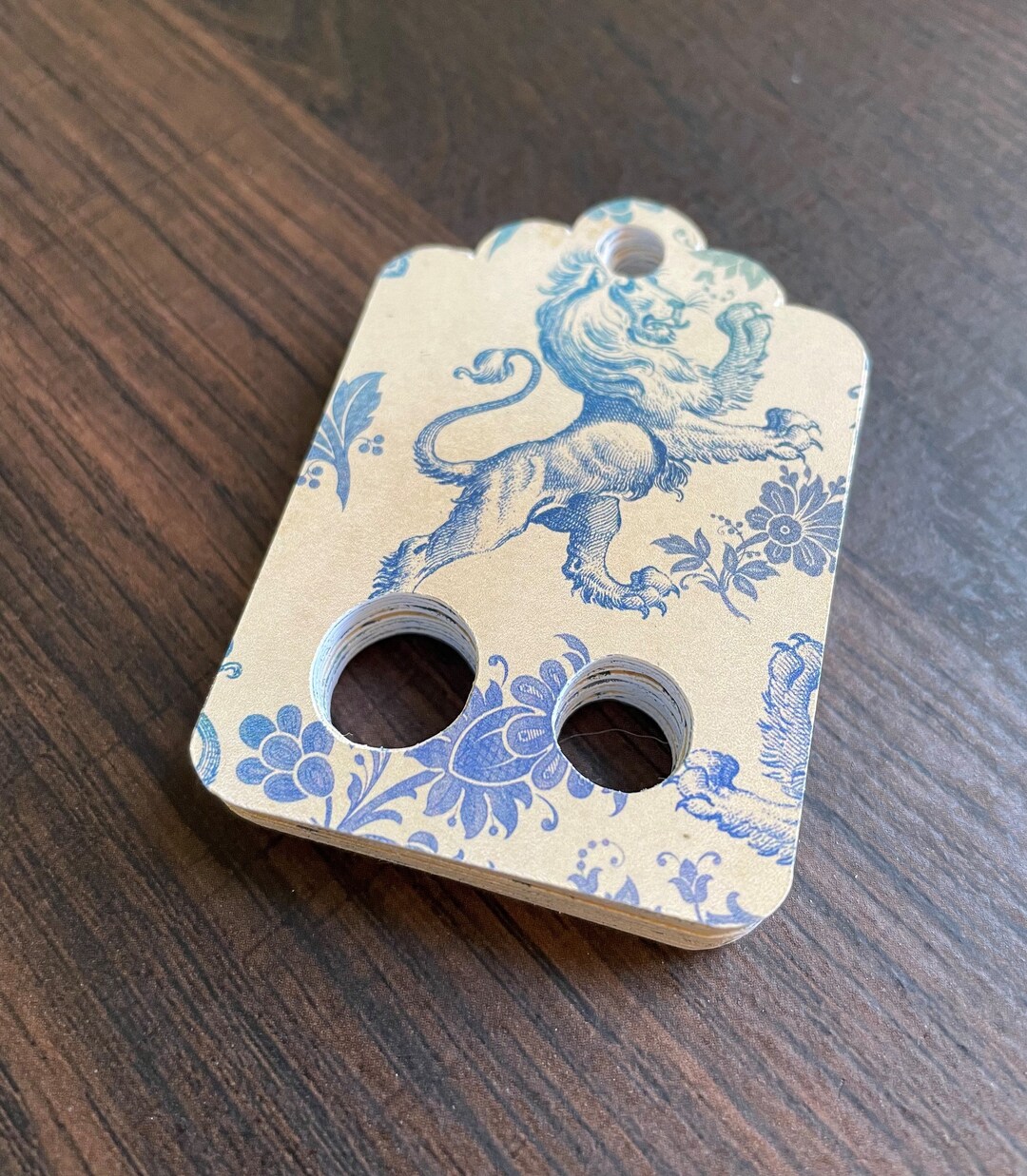 Floss Keepers/tags Vintage Wallpaper With Lions Etsy