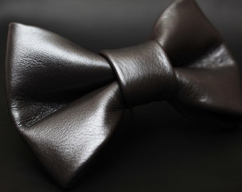 Silver Leather Bow Tie