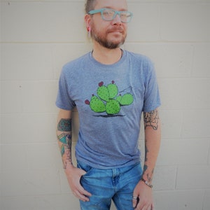 Men&#39;s/Unisex PRICKLY Pear Cactus Tri-blend  t-shirt, Size S-XXL-Premium Heather