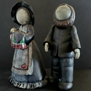 Vintage No Face Amish Man and Woman Hand-painted Ceramic Figurine Farmer and Wife Folkart Decorative Home Accents