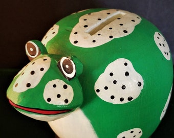 Primitive Frosch-Kunst Vintage handgefertigte, handbemalte, bunte Holzfrosch Spardose/Sparschwein - Getupftes Froggy-Holzsparschwein