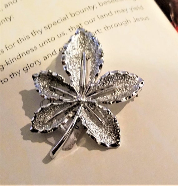 Silver Maple Leaf Sarah Coventry Silver Tone  Bro… - image 1