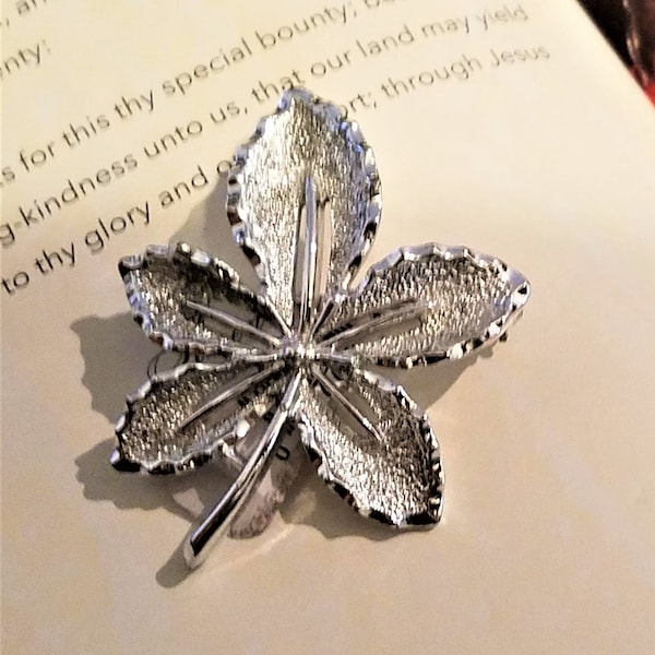 Silver Maple Leaf Sarah Coventry Silver Tone  Brooch