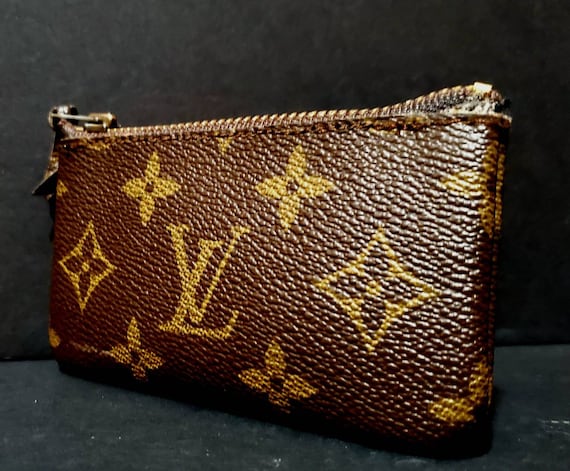 Louis Vuitton Monogram Key Pouch - Vintage - image 3