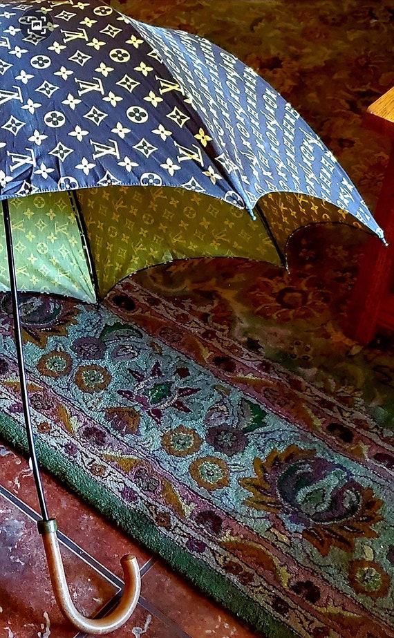 Vintage Louis Vuitton Brown Monogram Umbrella 1970