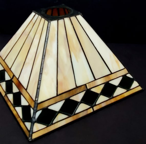 Square tiffany on sale lamp shade