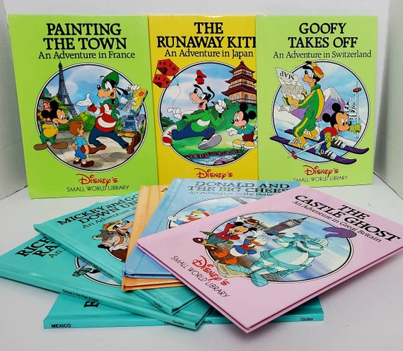 Disney's Small World Library 24冊　ディズニー Disney's Small World Library: 15 Volume Set: Walt Disney